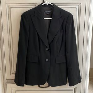 Excellent condition Banana Republic women’s 2 Piece Black suit